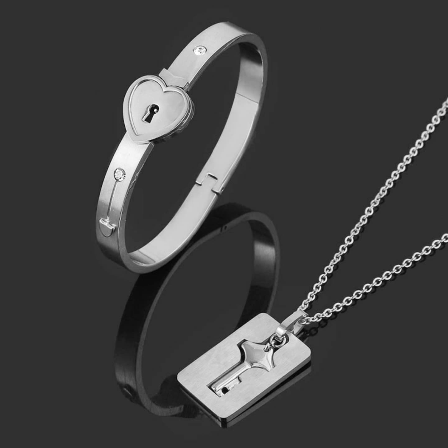 Vínculo Eterno con Llave y Corazón